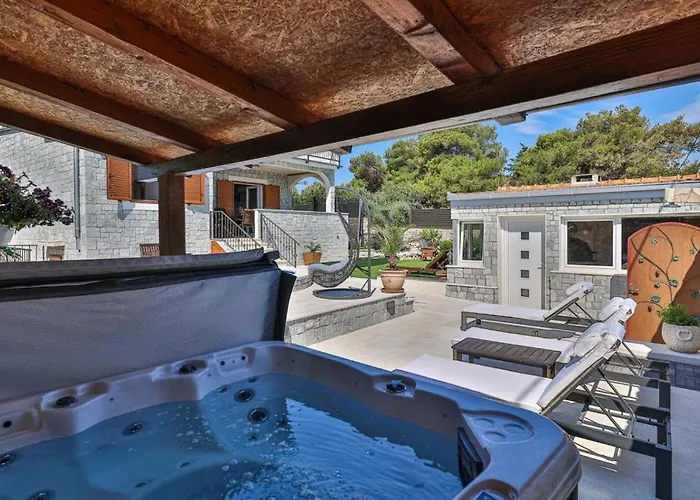 Pinia Villa